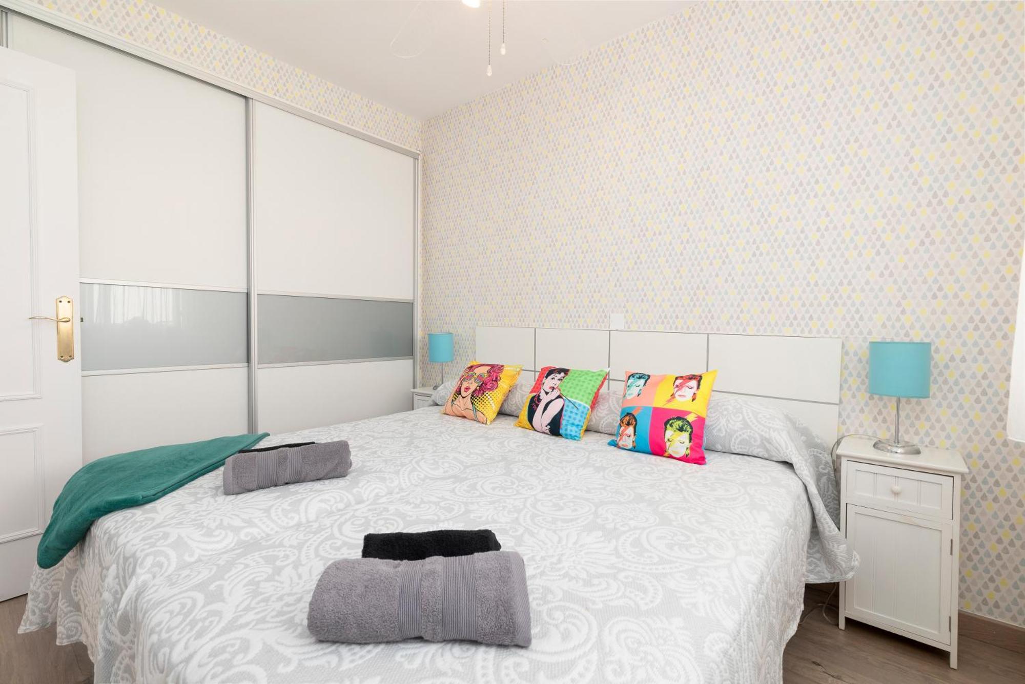 Retro Apartamento Divino Con Piscina Y Playa Familias Parejas Playa de Gandia エクステリア 写真