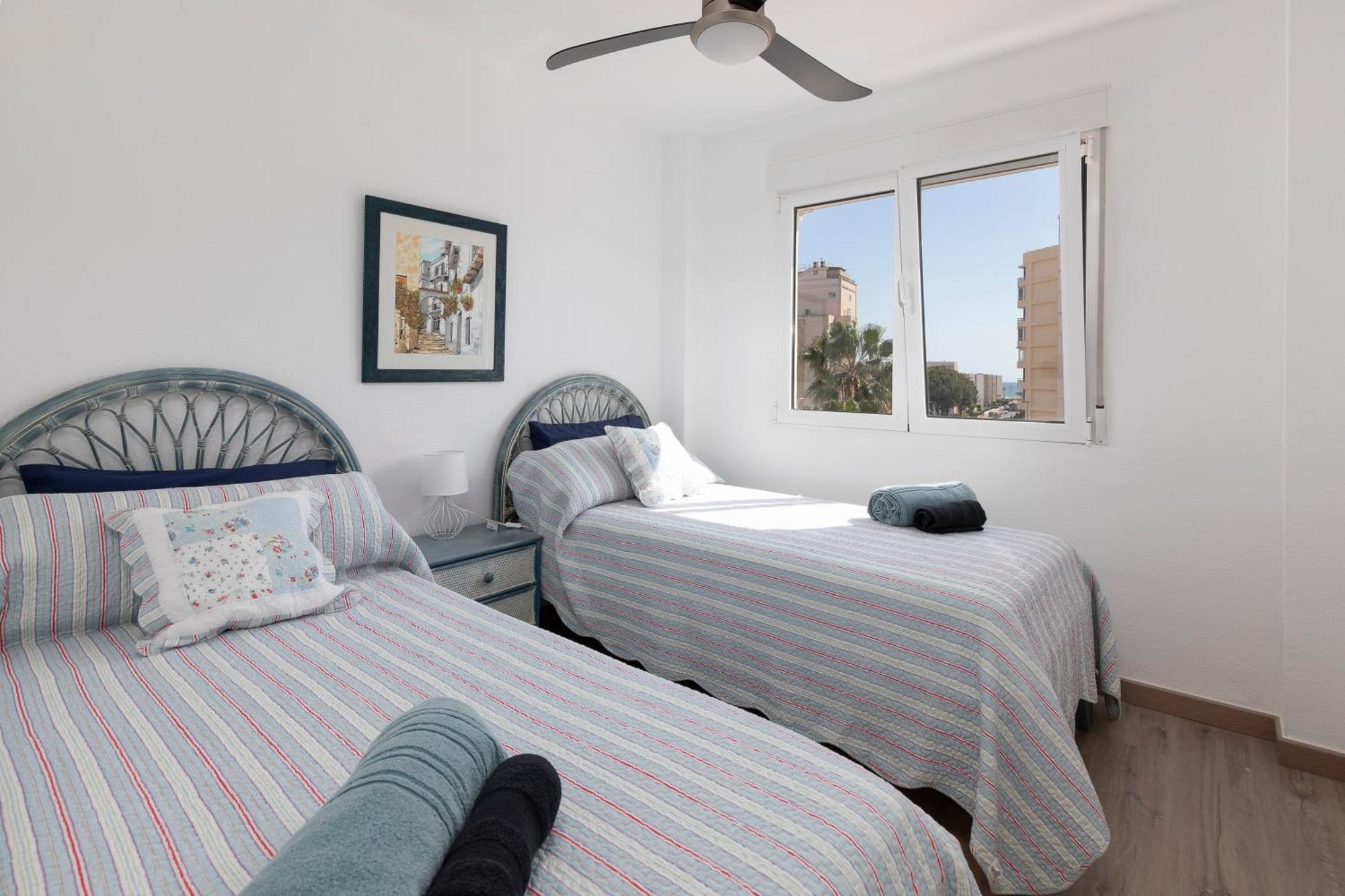 Retro Apartamento Divino Con Piscina Y Playa Familias Parejas Playa de Gandia エクステリア 写真